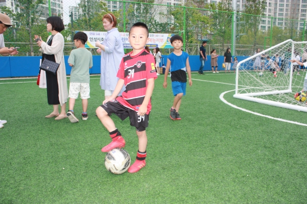 장래희망이 축구국가대표 선수인 박지성 어린이