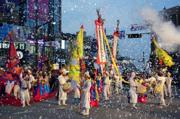 바우덕이 축제 길놀이 행사(자료사진)